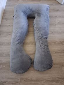 pregnancy pillow