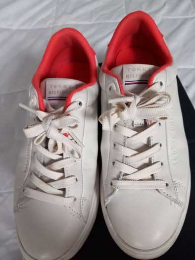 tommy hilfiger trainers