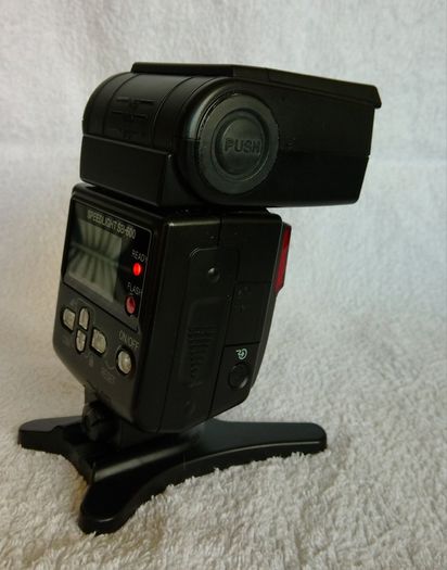 Nikon SB600 Speedlight flash unit