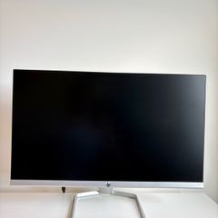 HP 24 Full HD IPS Monitor
