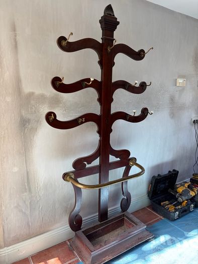 coat stand