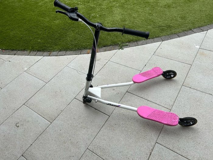 2 x Flicker and 2 x Space Scooter bundle