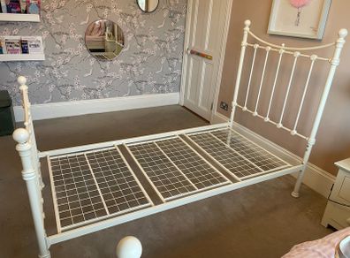 2 single beds
