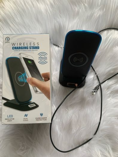 Wireless charging stand