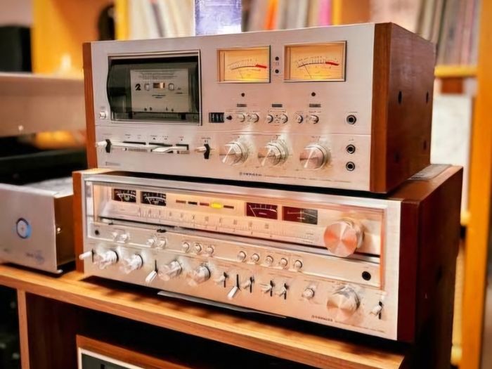 Pioneer Gold Legendary iconic SX-1080 from the Flagship series of the Giants 140w of Shere Awesomeness and  effortless sound jaw dropping fully serviced cleaned and professionally bench tested Stunning check prices for these this is cheap