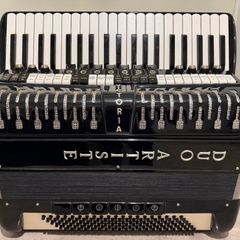 Pianno Accordion Duo Artiste Made By Victoria Italian Accordion