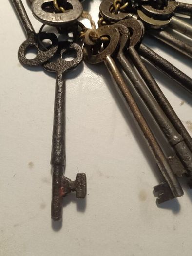 18 Georgian and Victorian Keys