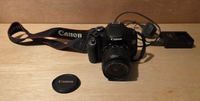 Cannon EOS 600D Camera In Overall Good Condition Comes With Battery & Charger.