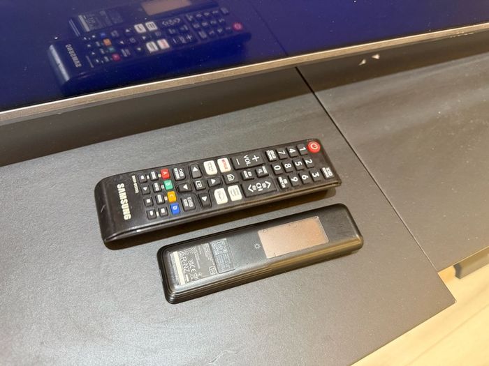 Samsung TV 85 inch