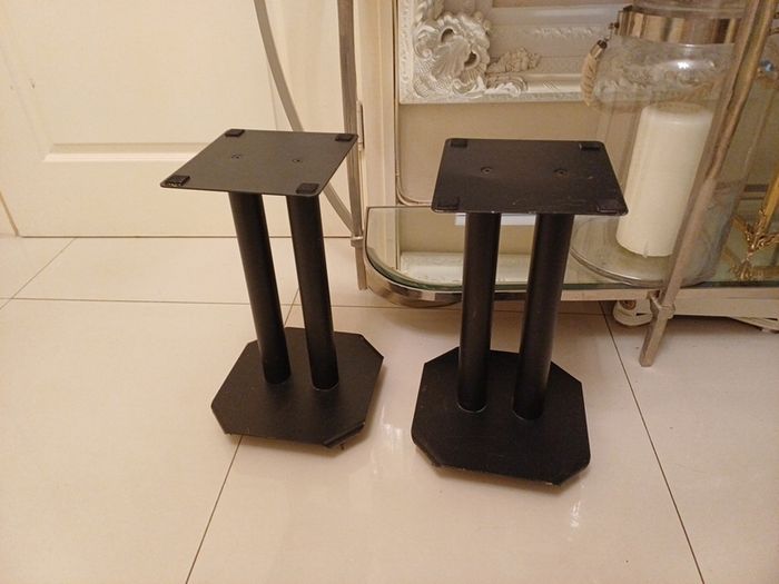 A pair of sturdy Speaker Stand