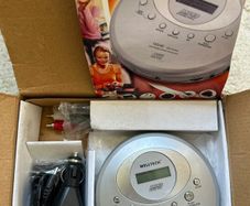 Welltech Portable CD Player with MP3 Function Boxed with Accessories