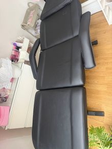 beauty bed and stool
