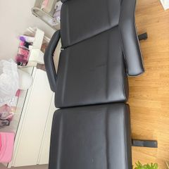 beauty bed and stool