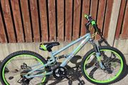Apollo 24" bicycle