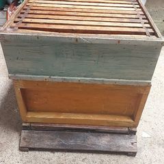 Red Deal National Beehives