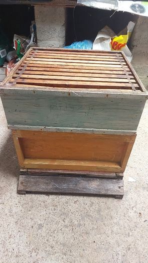 Red Deal National Beehives