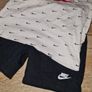 Infant boys nike shorts and t shirt set Image 3