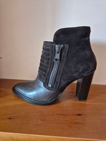All Saints Suede and Leather boots UK size 5, barely worn, dark brown