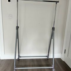 clothes rail
