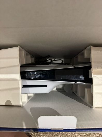 Sony PS5 Slim Disc drive 1TB 2 controllers