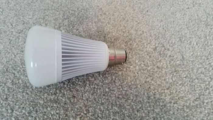 bulb wireless. Changes colour by Bluetooth.Big CLEAROUT, MAKE AN OFFER
