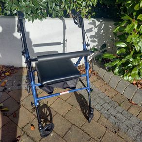 Blue four-wheel rollator with seat and storage bag : BARGAIN
