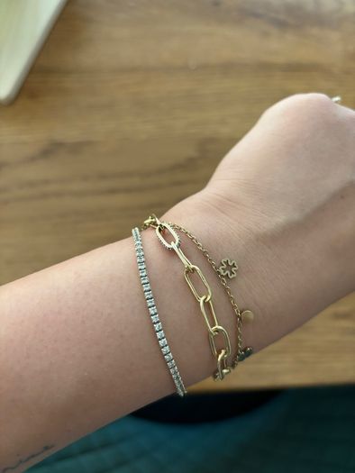 Tennis bracelet- broken