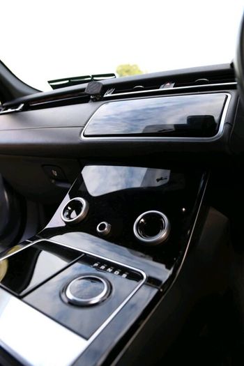 201 range rover velar HSE  R-Dynamic