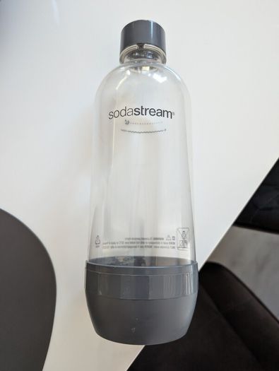 Manual Sodastream Machine and kit
