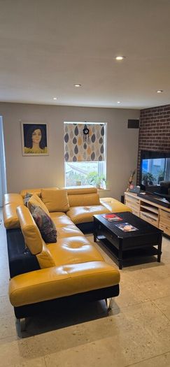 Leather corner sofa