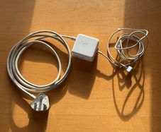 Apple Macbook Charger 45W MagSafe 2