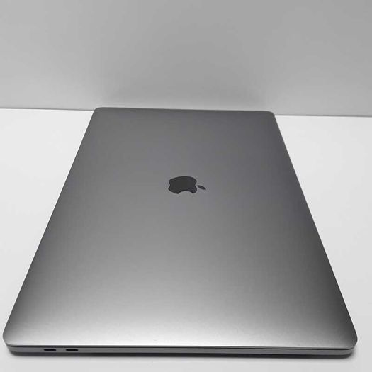 Apple MacBook Pro 16" (2019) Keyboard Swedish | Intel Core i7 6-Core | 16GB RAM | 1TB SSD | 16" Retina Display