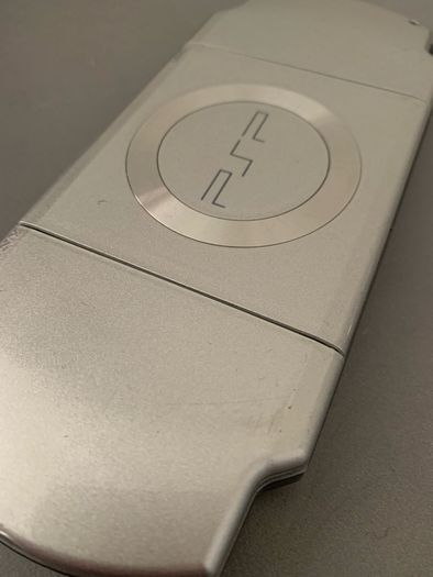 PSP 2004 Ice Silver Boxed