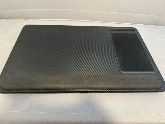 Laptop stand