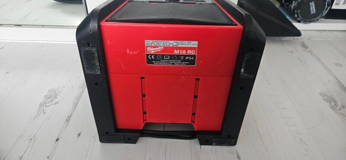 Milwaukee M18 RC-0 230V or 18V AM / FM Site Radio