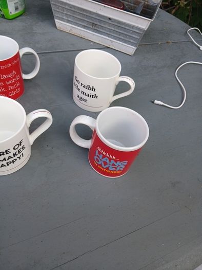 4 retro mugs