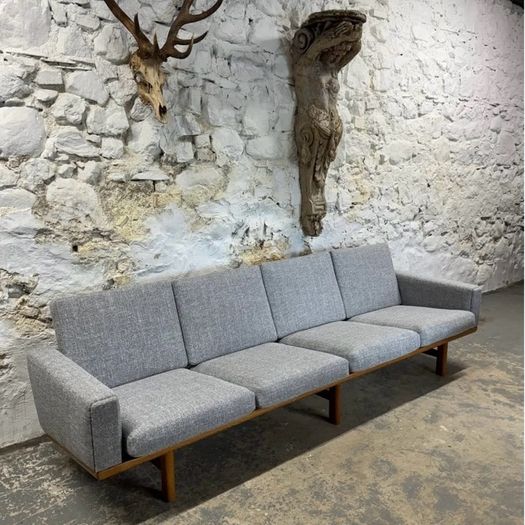 Hans J. Wegner Ge-236 Four-seater Sofa For Getama