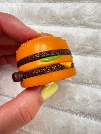 McDonalds Happy Meal Wind Up Toy Tricky Trackers 1995 Big Mac approx. 3 cm. Used Please see photos