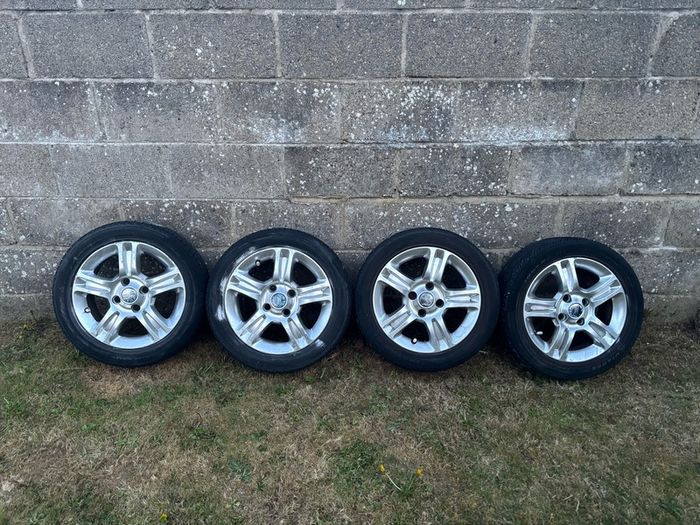 Ford Fiesta 2010 Alloy Wheels 15 Set of 4)