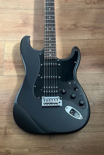 Electric guitar Fender squier Stratocaster