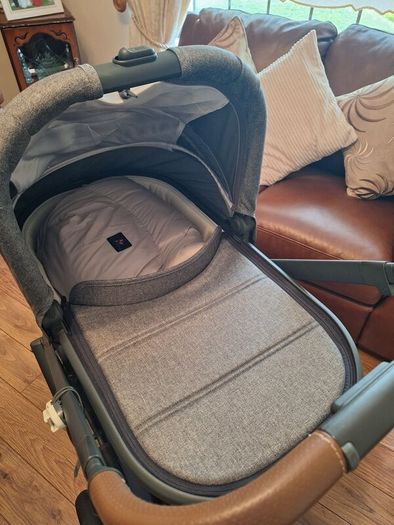 Uppababy Vista V2 Travel System Greyson