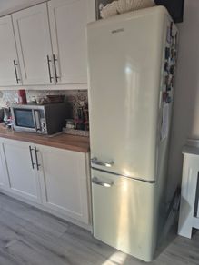 ElectriQ Retro Cream Fridge Freezer