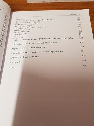 The Welcome Business: Tourism and Travel in Ireland, Glenn Mehta