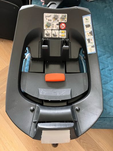 Cyber Aton 5 car seat + Isofix base