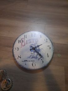 bistro vintage look clock