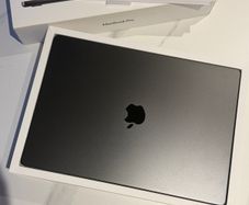 Macbook Pro 16 Inch M3 Pro (12-cpu 18-gpu) 36gb Ram 512gb Ssd 2023 Nov