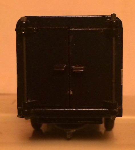 Dinky Toys Guy Van