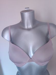 Calvin Klein underwired padded pink lace bra size UK34D EU75D Postage included