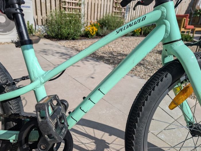 Specialized Jett 20 kids bike