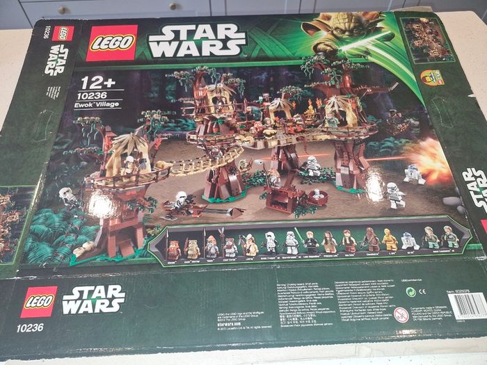 Lego UCS Ewok Village - 10236 (Retired)